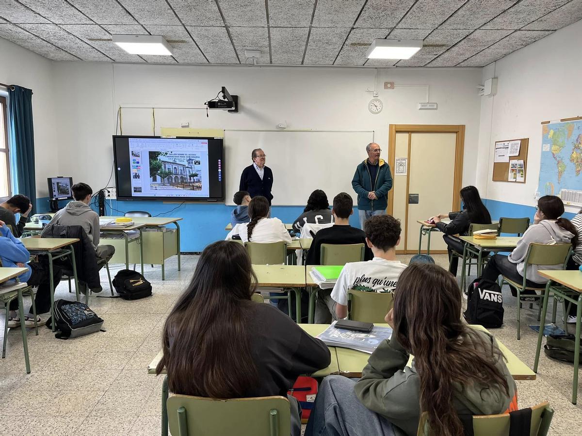 Una actividad del colectivo organizada en un centro educativo.