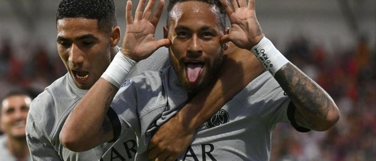 Neymar celebra un gol en el último partido del PSG.