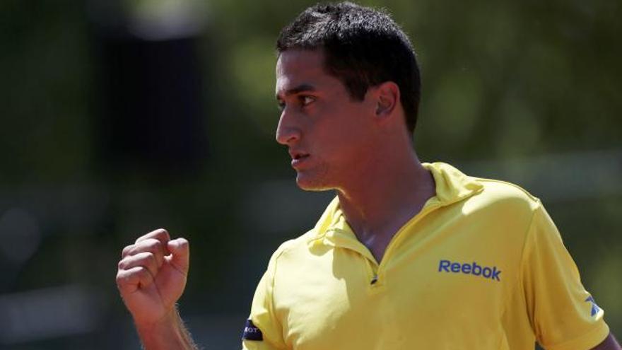 Nico Almagro celebra su victoria ante Mayer.