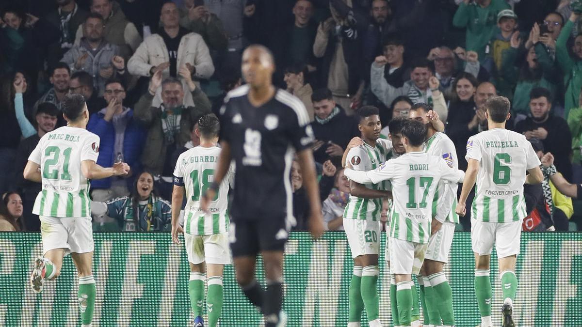 El Betis sigue siendo favorito para cerrar la fase de grupos como líder