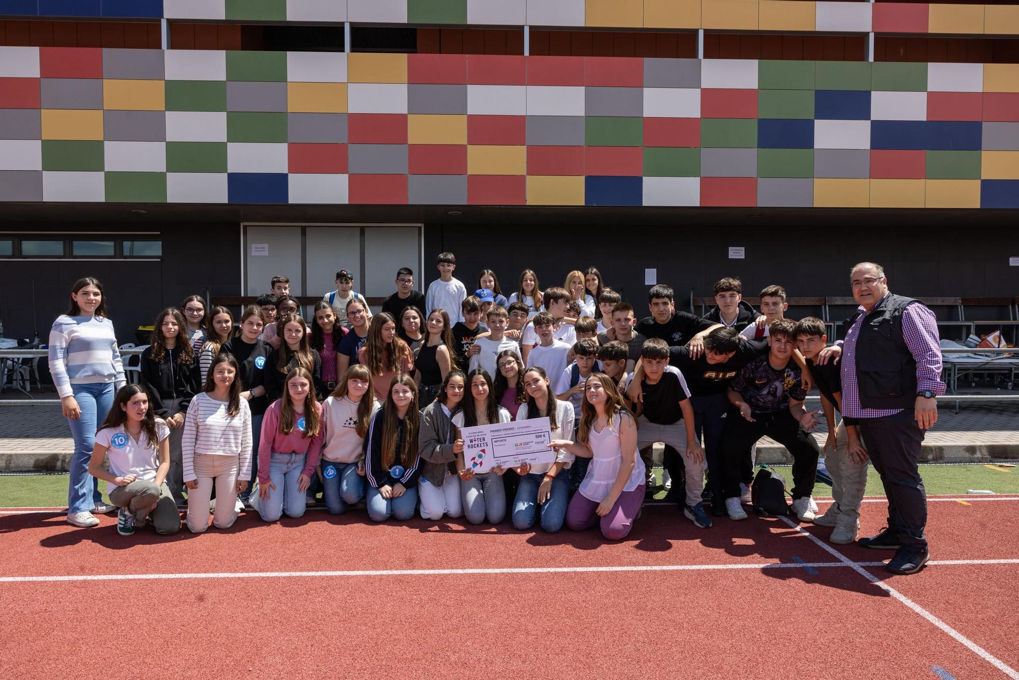 El concurso de cohetes de agua congrega a 400 participantes en la UJI