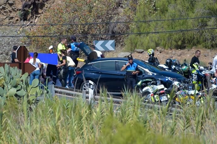 17-03-2019 SAN BARTOLOMÉ DE TIRAJANA. Accidente. Choca un coche contra tres motos.   Fotógrafo: ANDRES CRUZ  | 17/03/2019 | Fotógrafo: Andrés Cruz