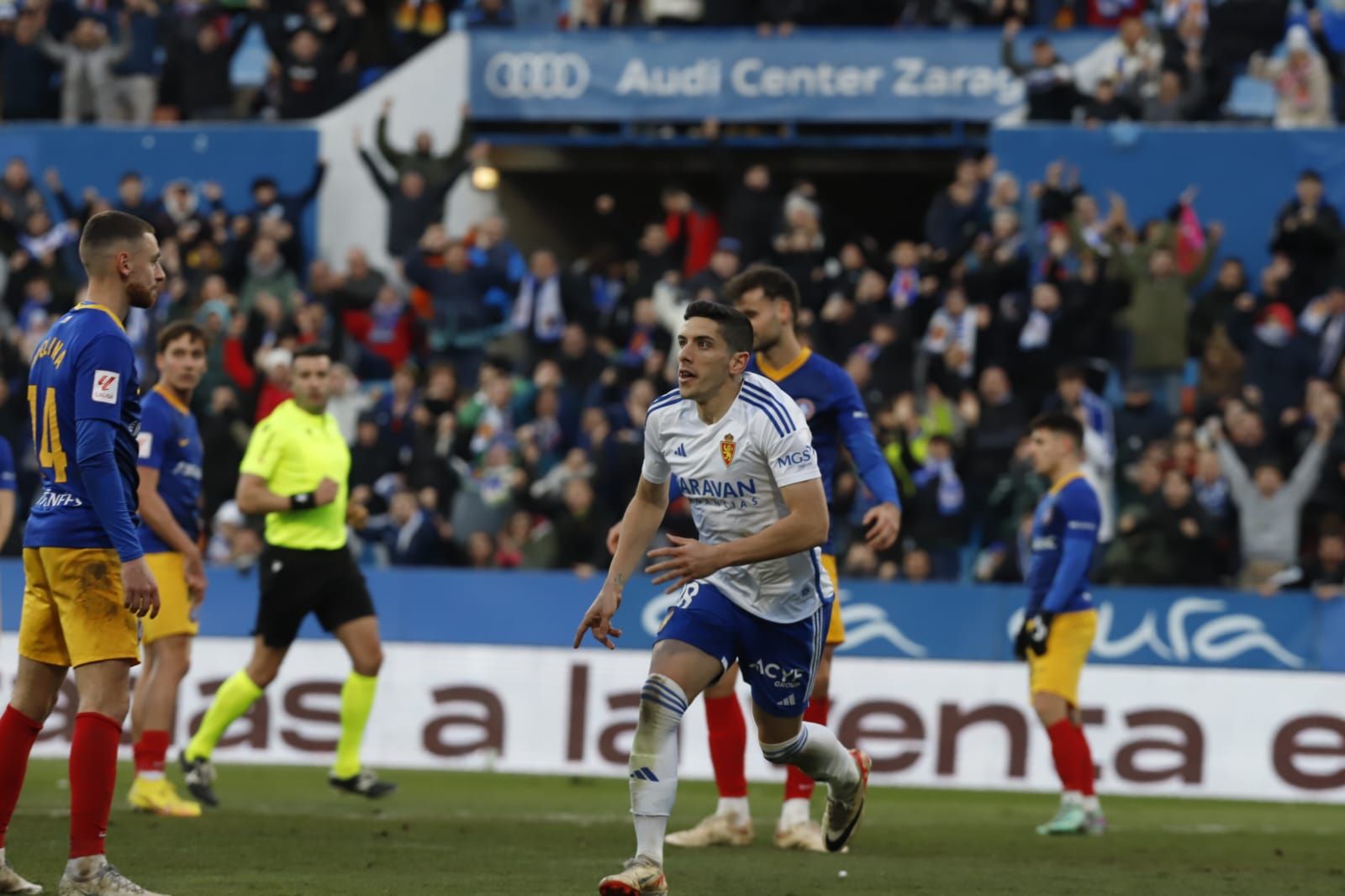 EN IMÁGENES | Así se está viviendo el encuentro entre el Real Zaragoza y el FC Andorra