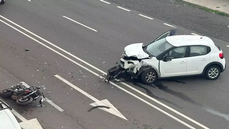 Motorista herido crítico en la TF-28, la carretera general del Sur