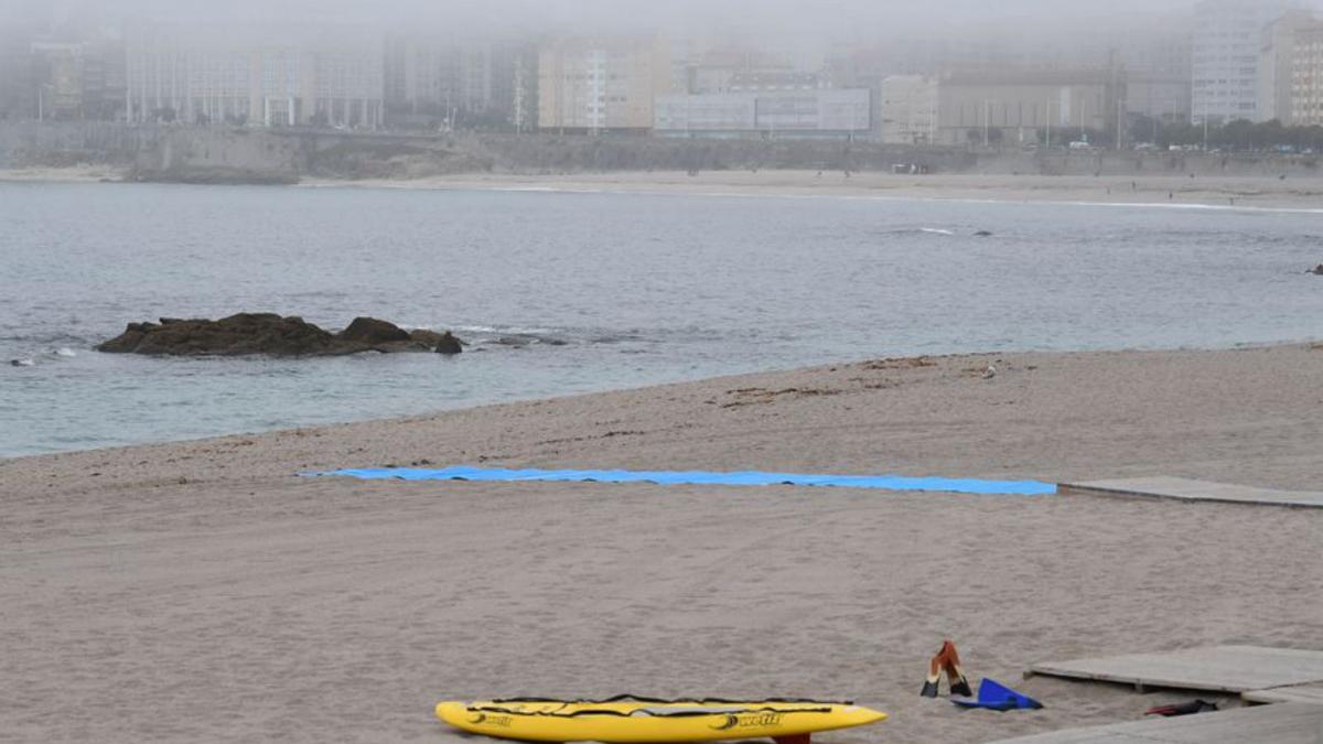 Plataforma de accesibilidad para personas con movilidad reducida, ayer por la tarde, en Riazor