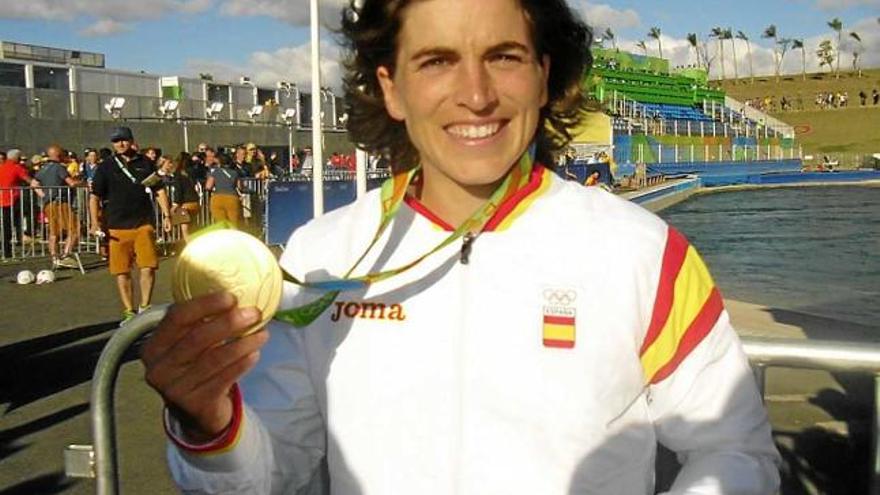 Maialen Chourraut, amb la medalla d&#039;or aconseguida a Rio de Janeiro