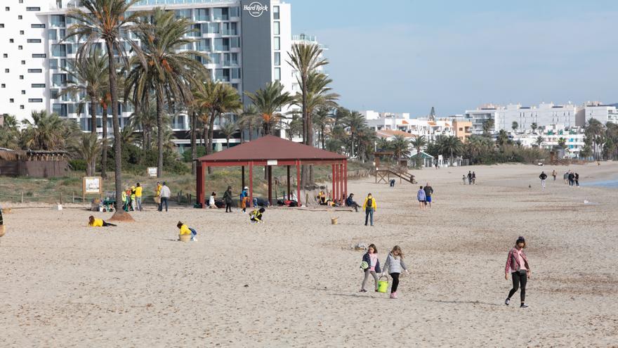 200 usuarios de Platja d’en Bossa sin agua por una avería en la red de suministros