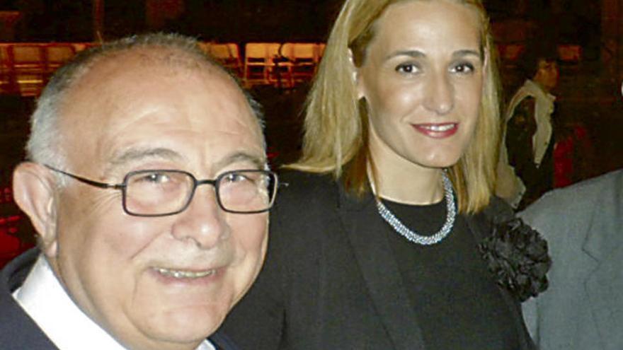 Eva Pomar, secretaria de finanzas del Projecte Home de Balears, junto a Tomeu CatalÃ 