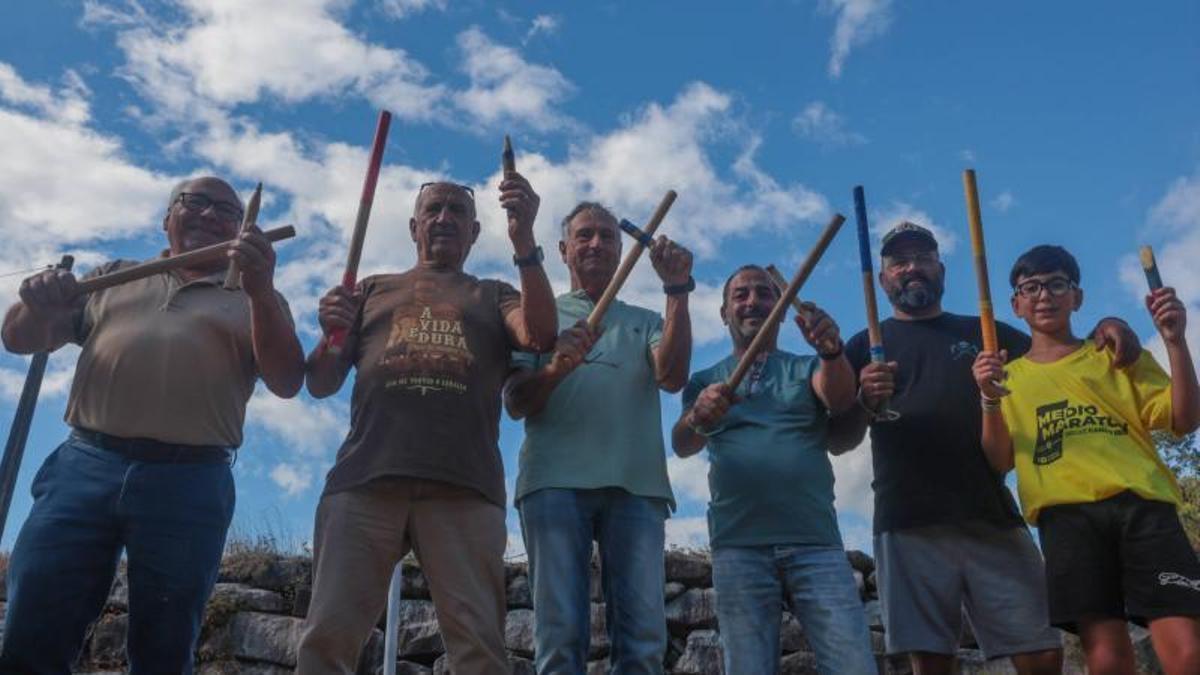 Seis de los siete jugadores del equipo PalanKings de Cornazo.