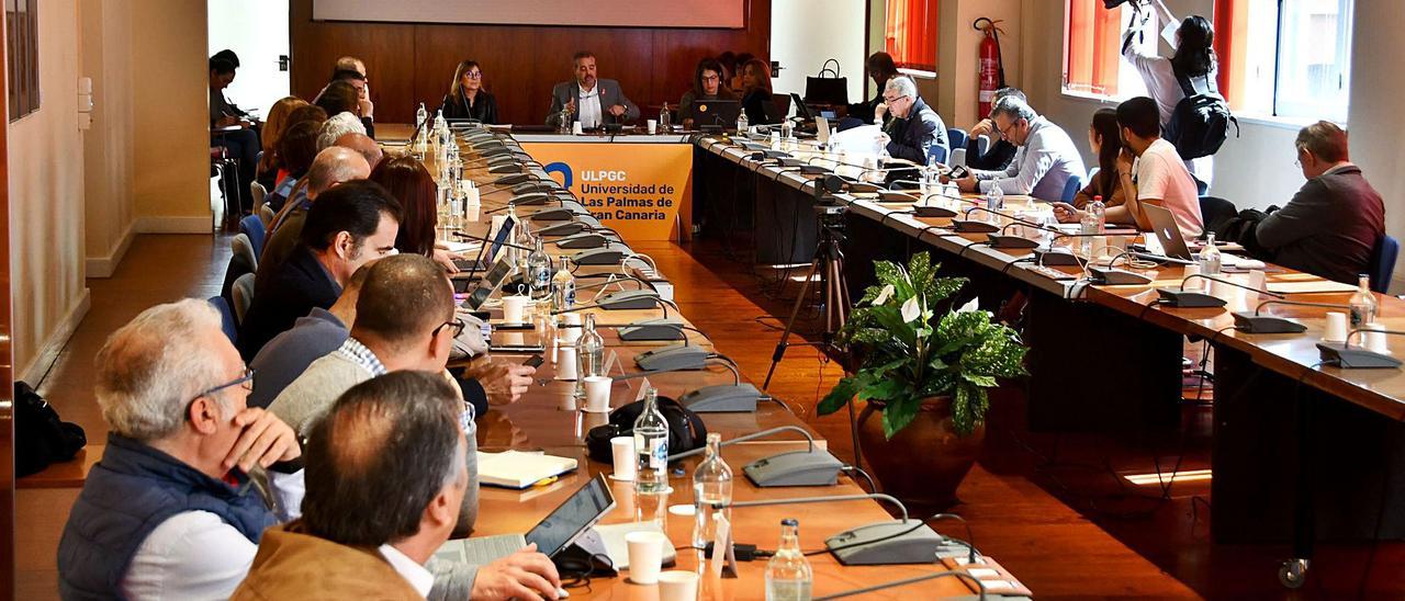 Reunión del Consejo de Gobierno de la Universidad de Las Palmas de Gran Canaria, celebrado el pasado mes de febrero.