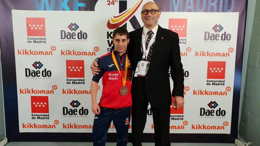 Carlos Huertas, bronce en su primer Mundial de Kárate Adaptado