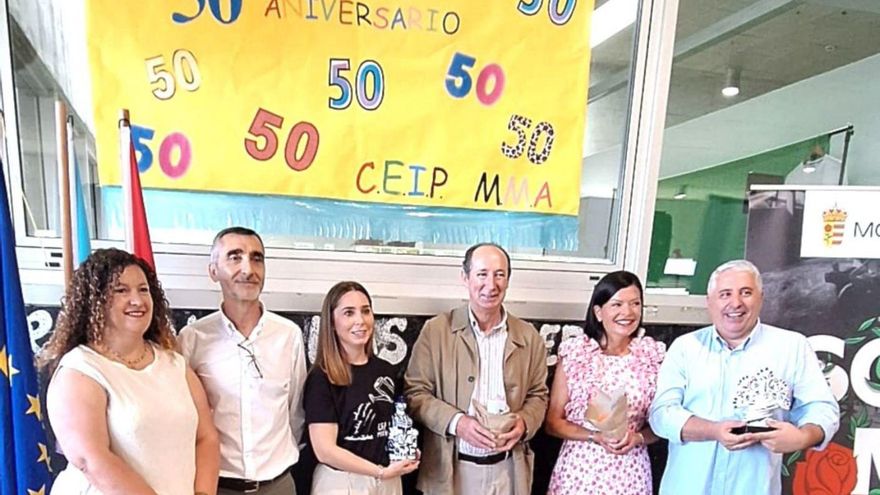 Acto de conmemoración dos 50 anos do CEIP Mestre Martínez Alonso en Mos. | // D.P.