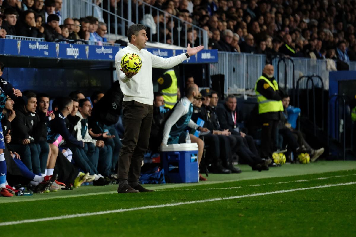 Funes, entrenador del Málaga CF, durante el último partido en La Rosaleda frente al Albacete.