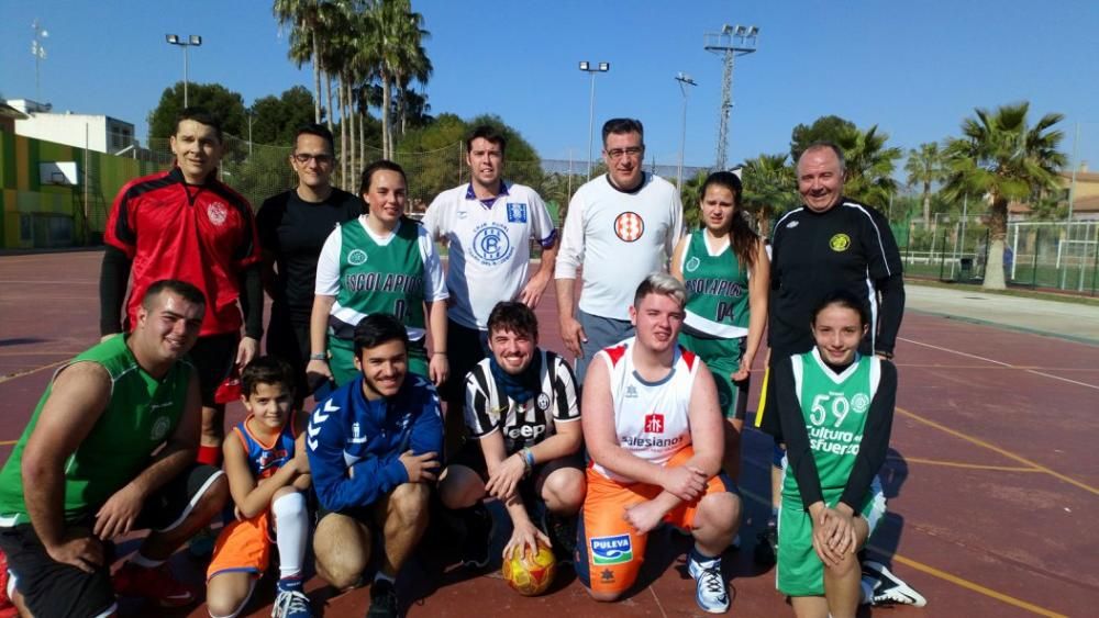 Van acabando las actividades en las comisiones antes de centrarse en los días grandes. Partidos de fútbol y baloncesto de En Plom-Guillem de Castro