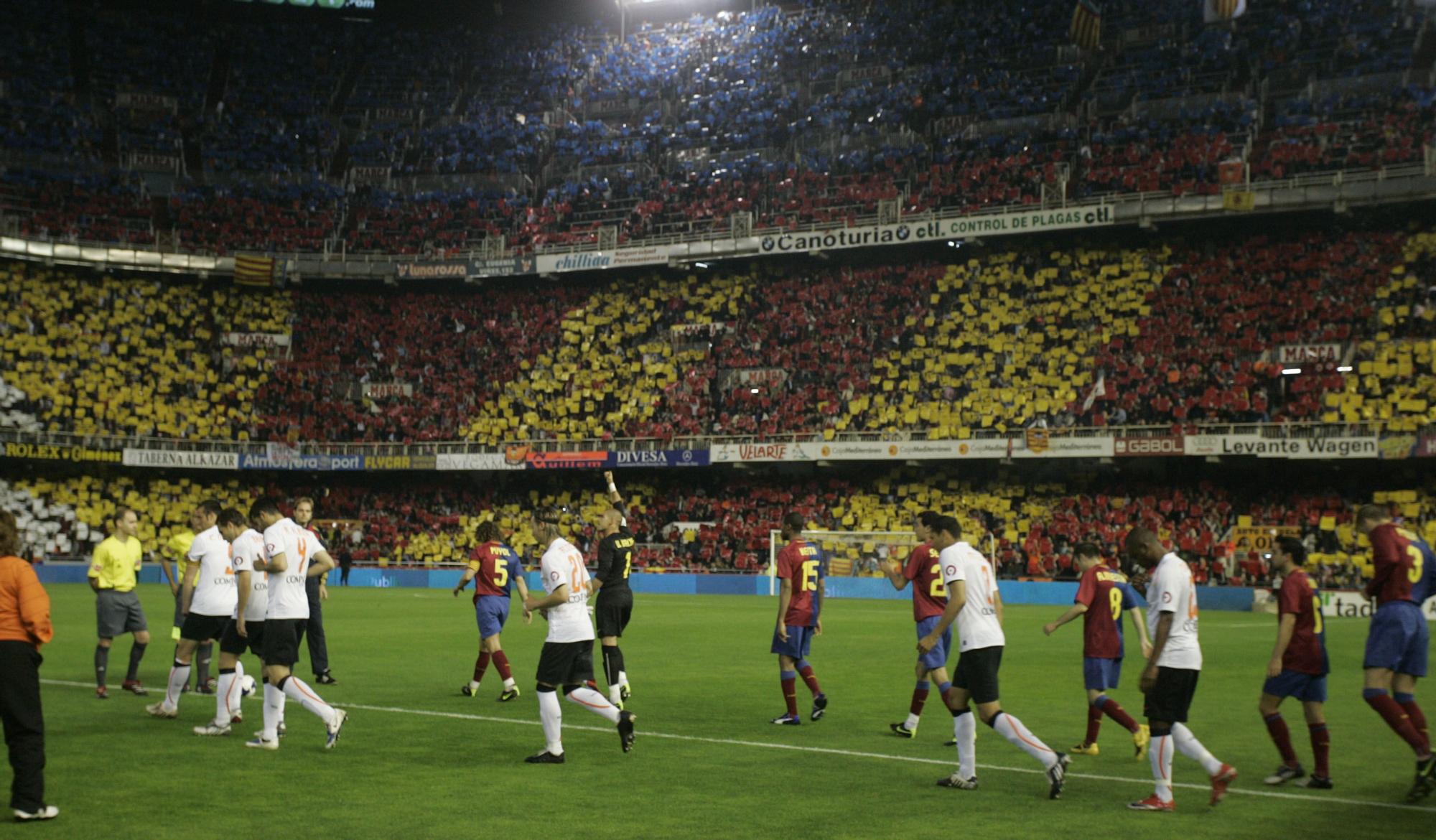 Históricos momentos mágicos de la grada de  Mestalla que pronto volverán