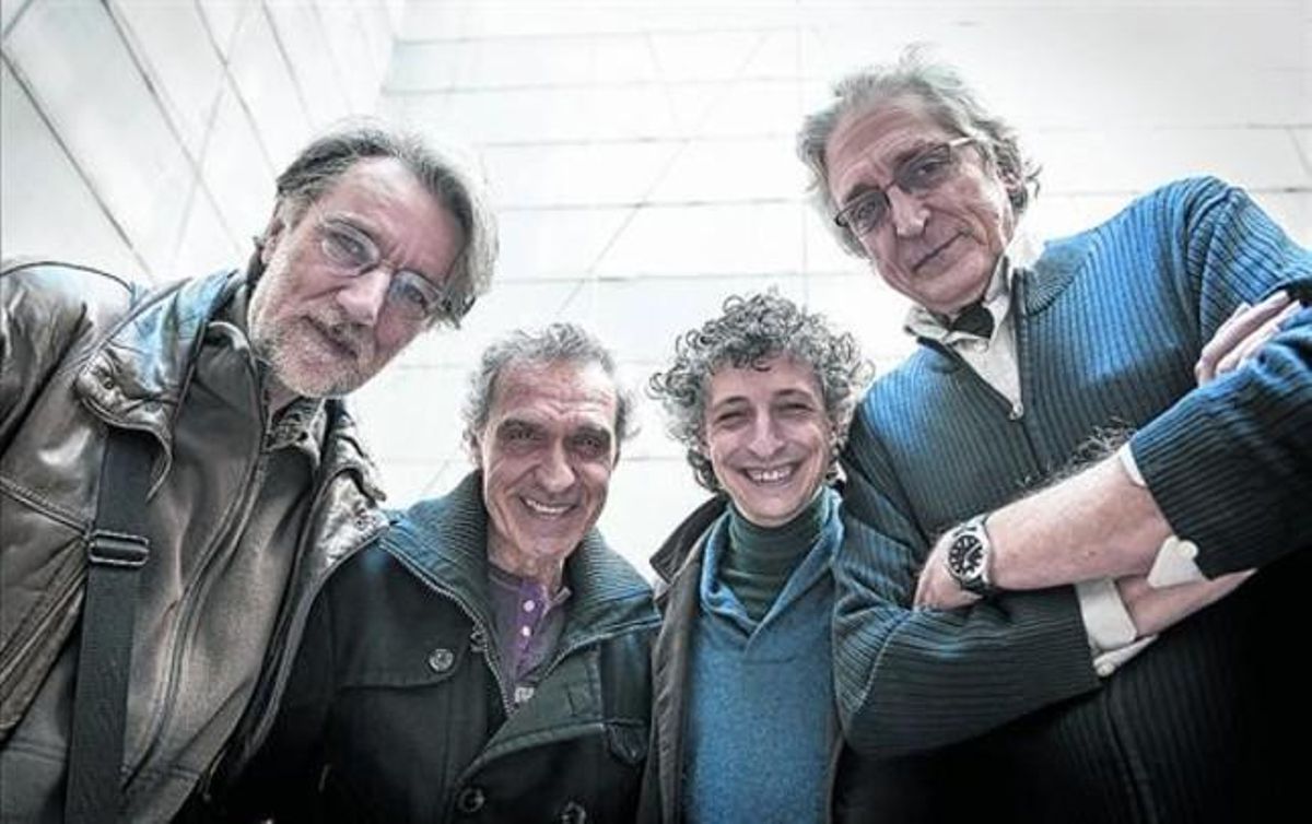 D’esquerra a dreta, Xavier Batllés, Joan Albert Amargós, Eduard Iniesta i Jordi Fàbregas. D’esquerra a dreta, Xavier Batllés, Joan Albert Amargós, Eduard Iniesta i Jordi Fàbregas.