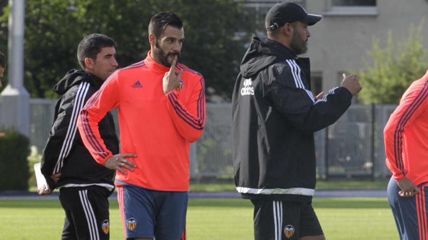 Nuno cuenta con Negredo