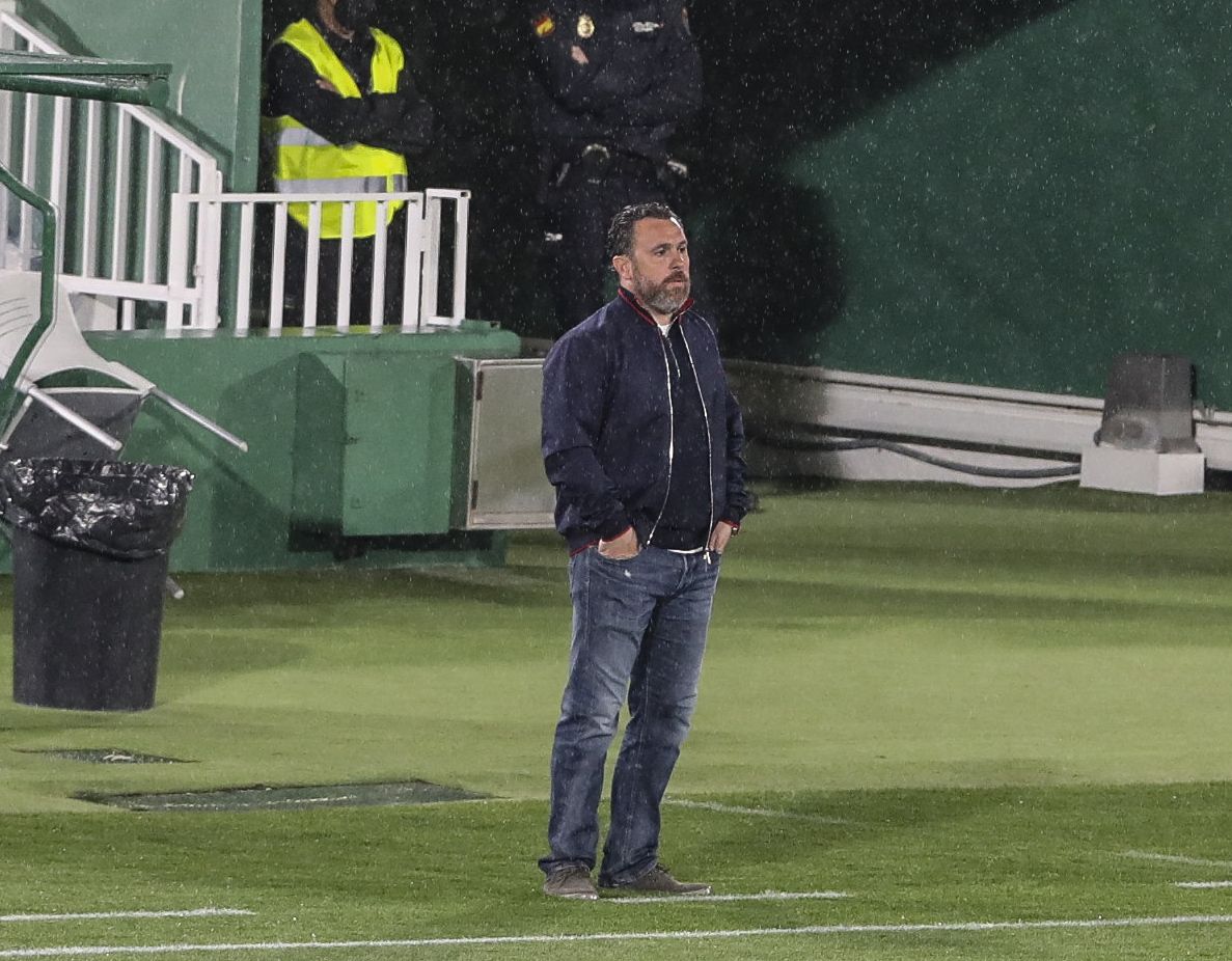 Elche 1 - Valladolid 1: El Elche no sabe ganar