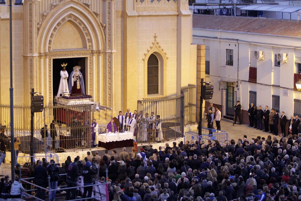 Misa del Alba y traslado del Cautivo y la Virgen de la Trinidad