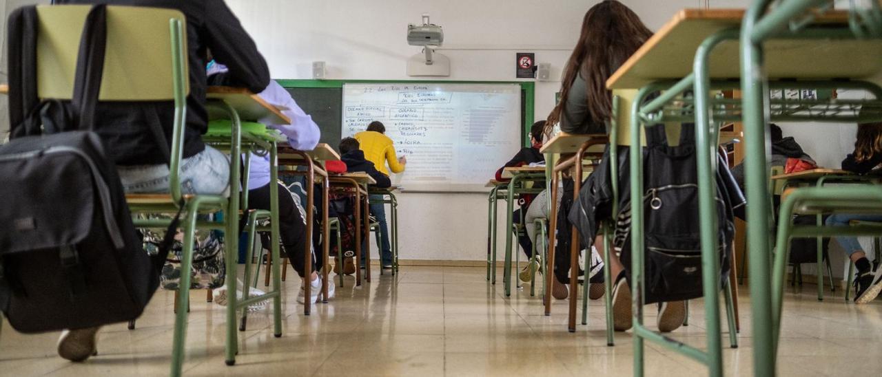 Imagen de archivo de un instituto de Santa Cruz de Tenerife. | | ANDRÉS GUTIÉRREZ