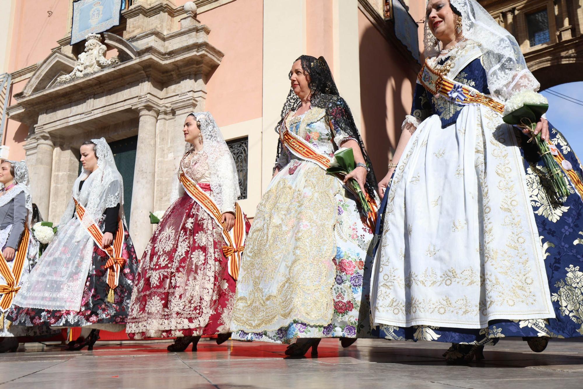 Búscate en el primer de la Ofrenda en la calle de la Paz hasta las 17 horas