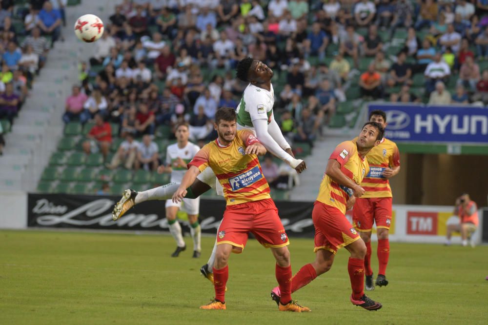 El Elche se muestra espeso y sin ideas ante el Alcoyano