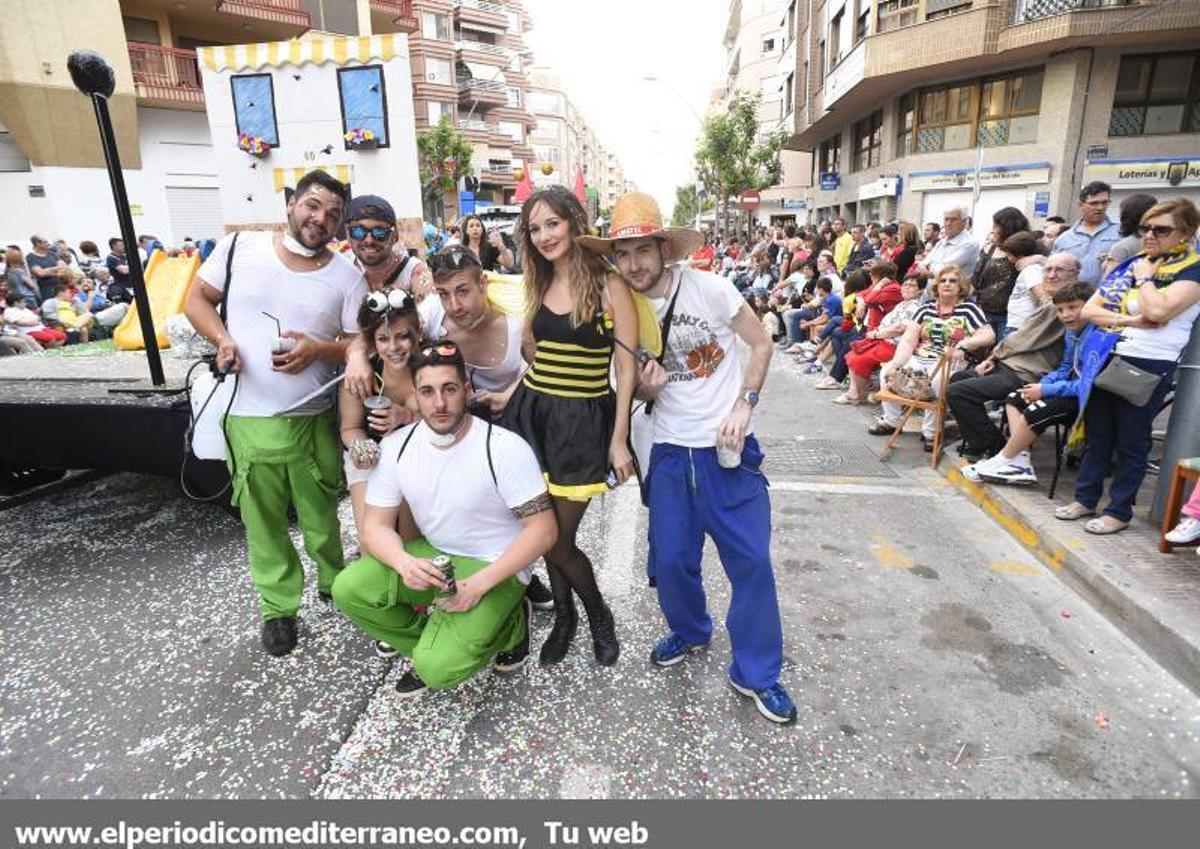 GALERÍA DE FOTOS -- Vila-real se llena de disfraces en la calle