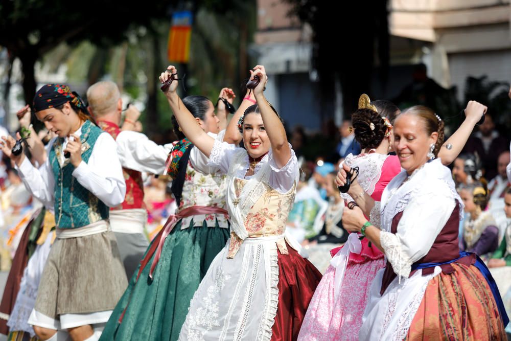 Homenaje a la Senyera de las fallas del Marítimo