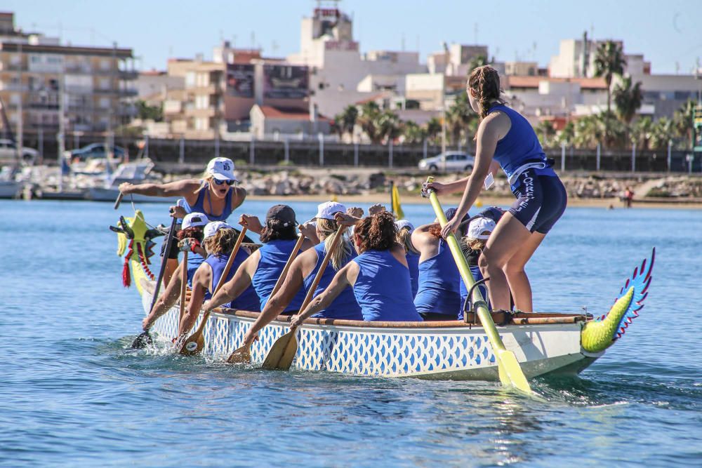 Lo dragones toman la bahía de Torrevieja