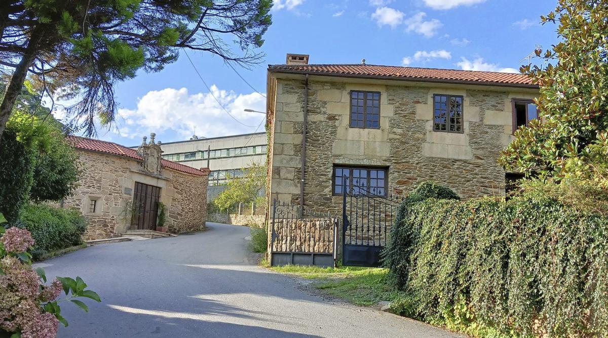 Pazo de Bendoiro y Casa da Calzada.  | A.V.N.