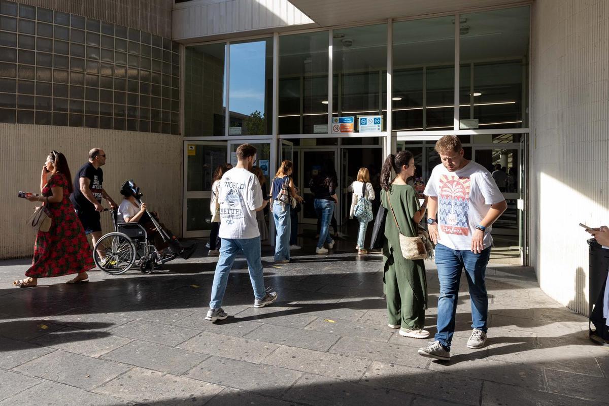 En imágenes I Zaragoza acoge la oposición a la Administración General del Estado En imágenes I Zaragoza acoge la oposición a la Administración General del Estado