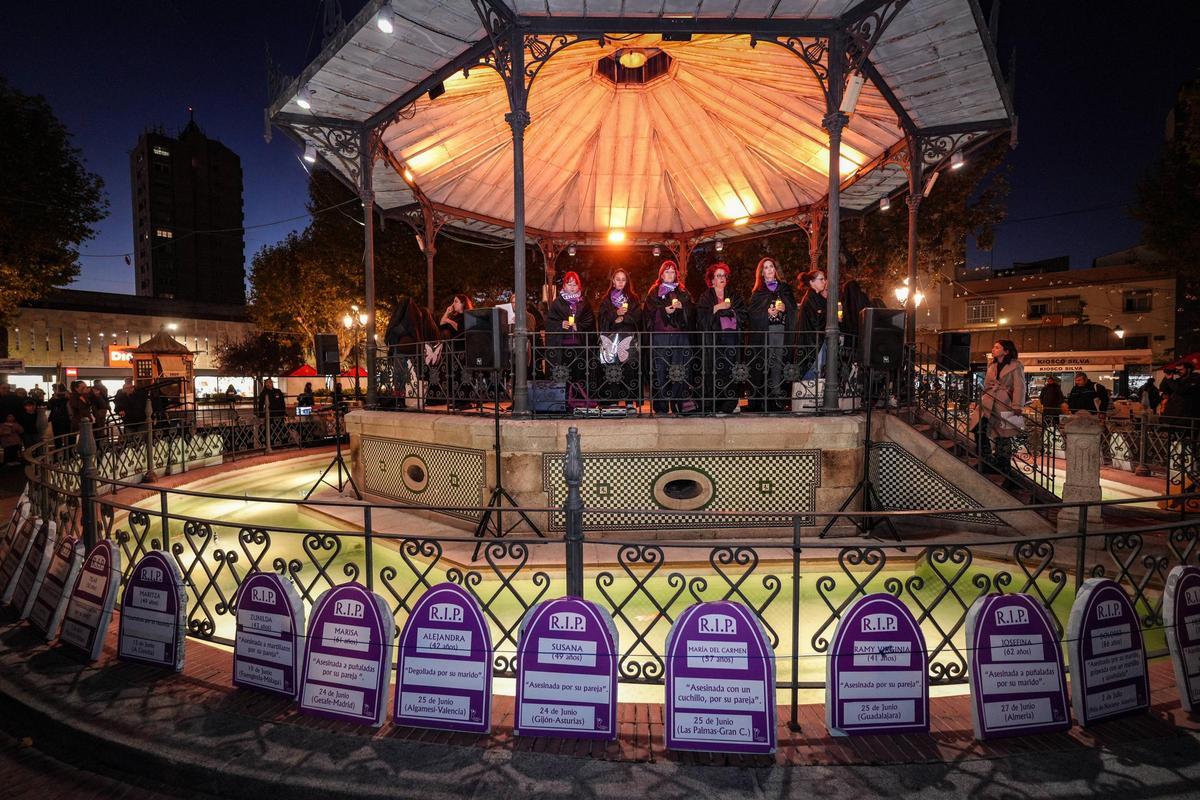 Templete de San Francico en el que se ha hecho un homenaje a todas las víctimas del último año.