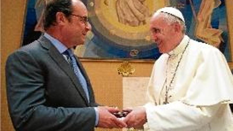 El papa i Hollande parlen sobre terrorisme