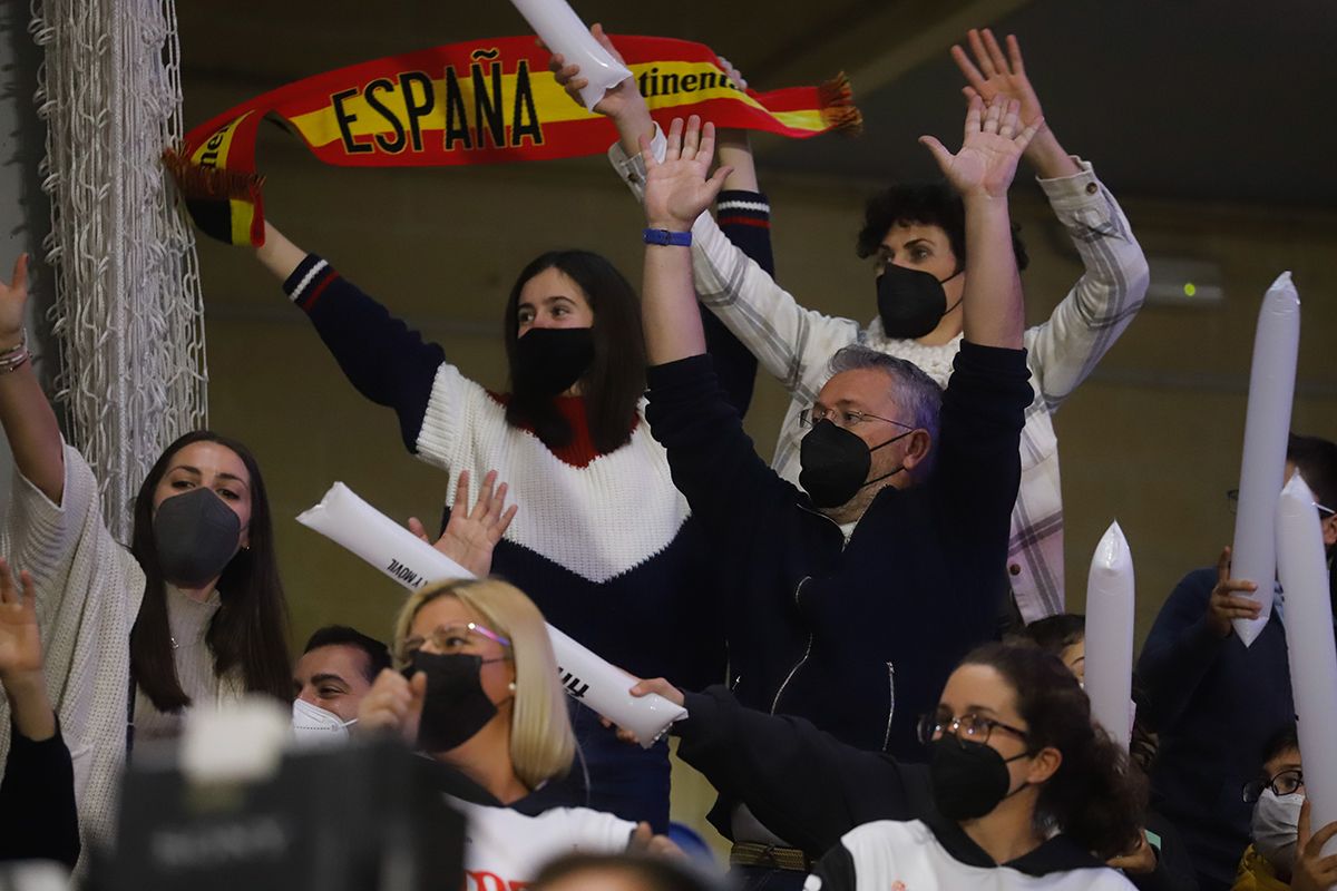 El homenaje a Felipe Reyes y el ambiente en Vista Alegre en el España - Ucrania