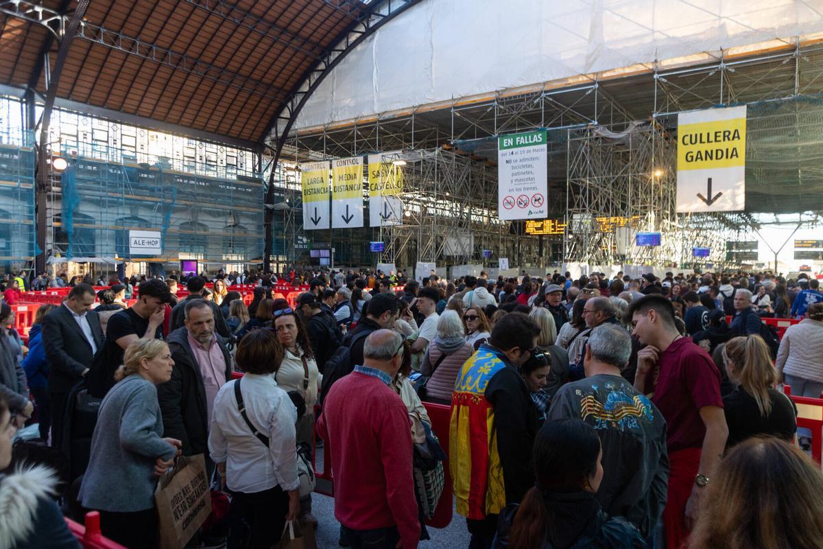 La estación del Norte de València, en la tarde de ayer.