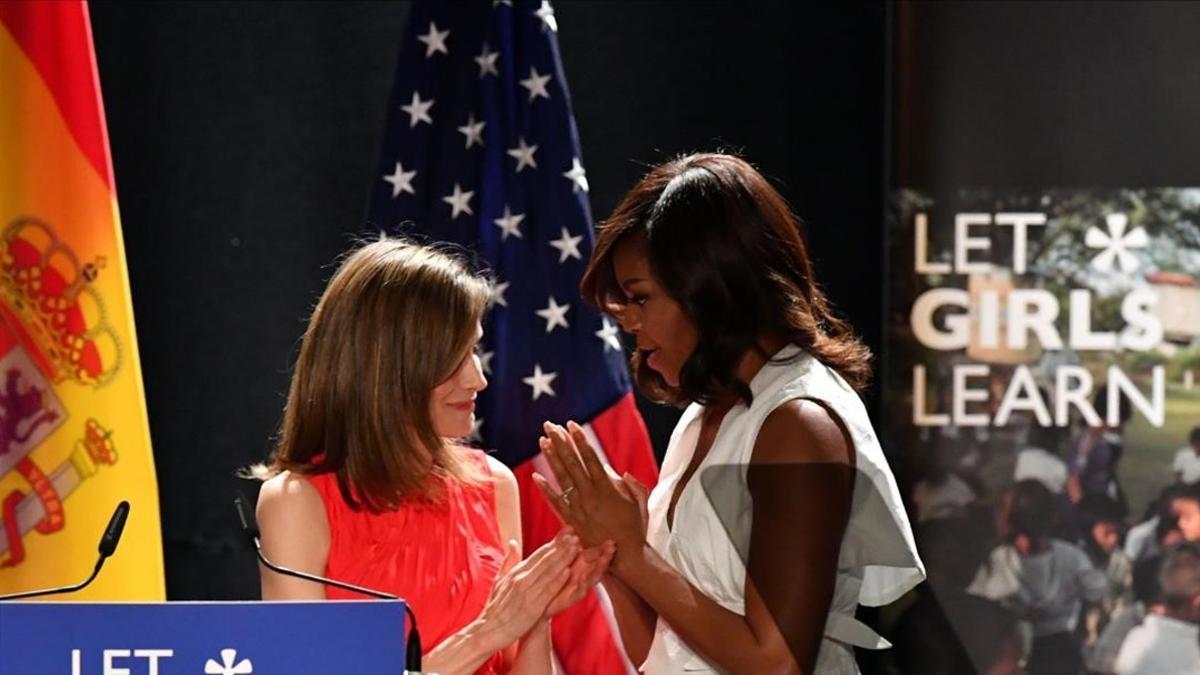 Michelle obama, junto a la reina Letizia, este jueves en el Matadero de Madrid.