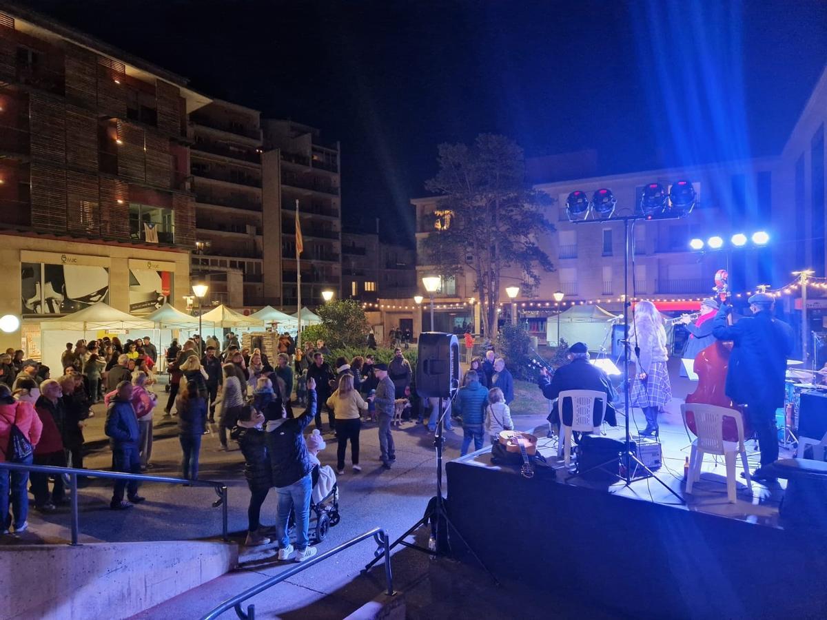 Ambient a la Fira de la Xocolata i la Ratafia de Berga, dissabte