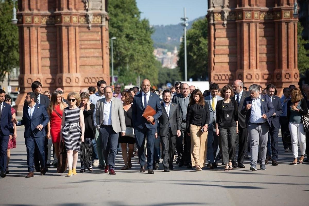 europapress 2272709 torra consellers y diputados de jxcat acompaan a buch hasta el tsjc