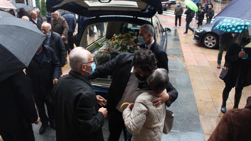 El adiós de Oviedo a Toño Urrusti, al hombre y al artista