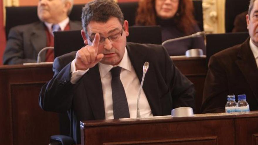El diputado del PP Guillermo Collarte, en un pleno del Ayuntamiento de Orense en enero de este año.