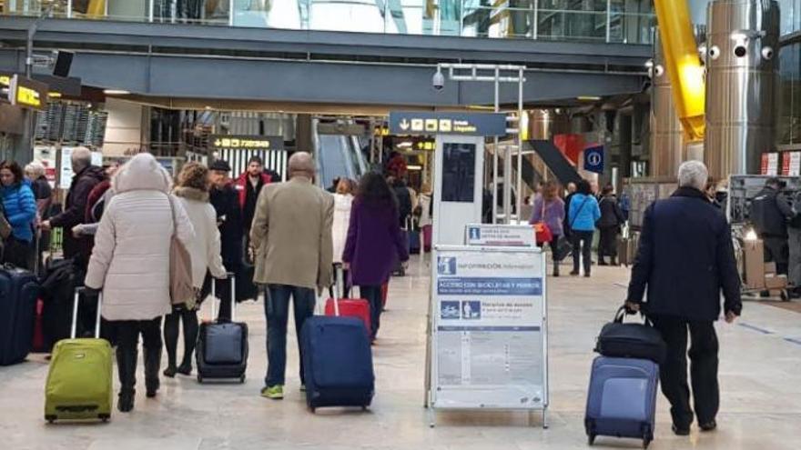 Huelgas en Semana Santa: los paros en trenes y aviones que pueden afectarte en vacaciones