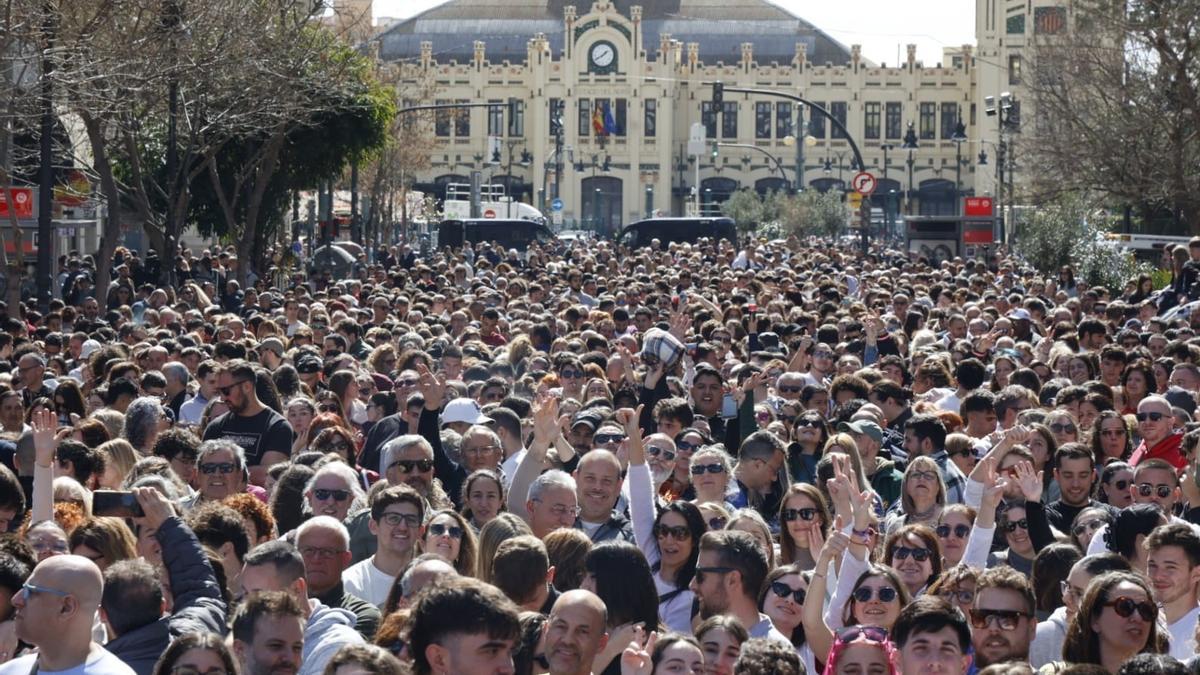 Imagen de archivo de ambiente en una mascletà.