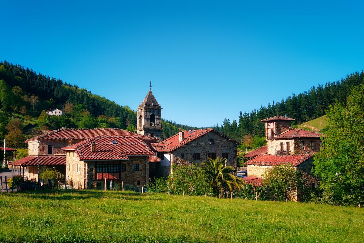 Vista del pueblo de Axpe.