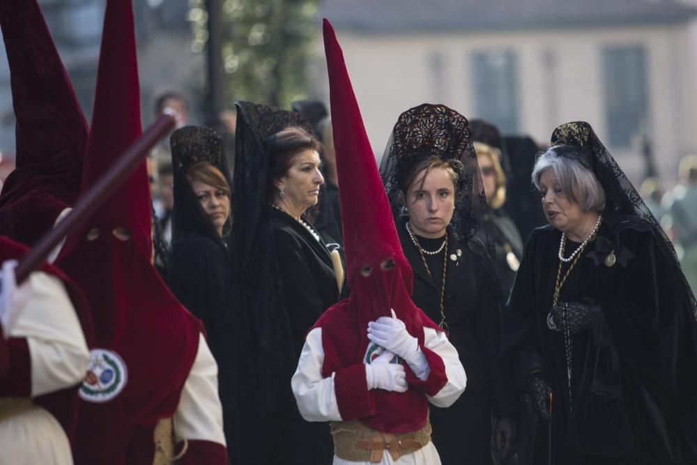 Procesión del Cristo de la Misericordia en Oviedo