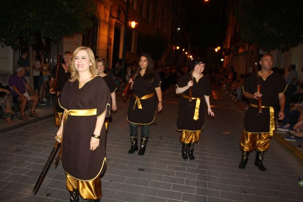 Los Moros y Cristianos de Jumilla cumplen treinta años con un espectacular desfile