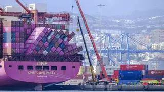 Operativa crítica en el Puerto de Las Palmas: así se gestionan los contenedores del 'One Continuity'