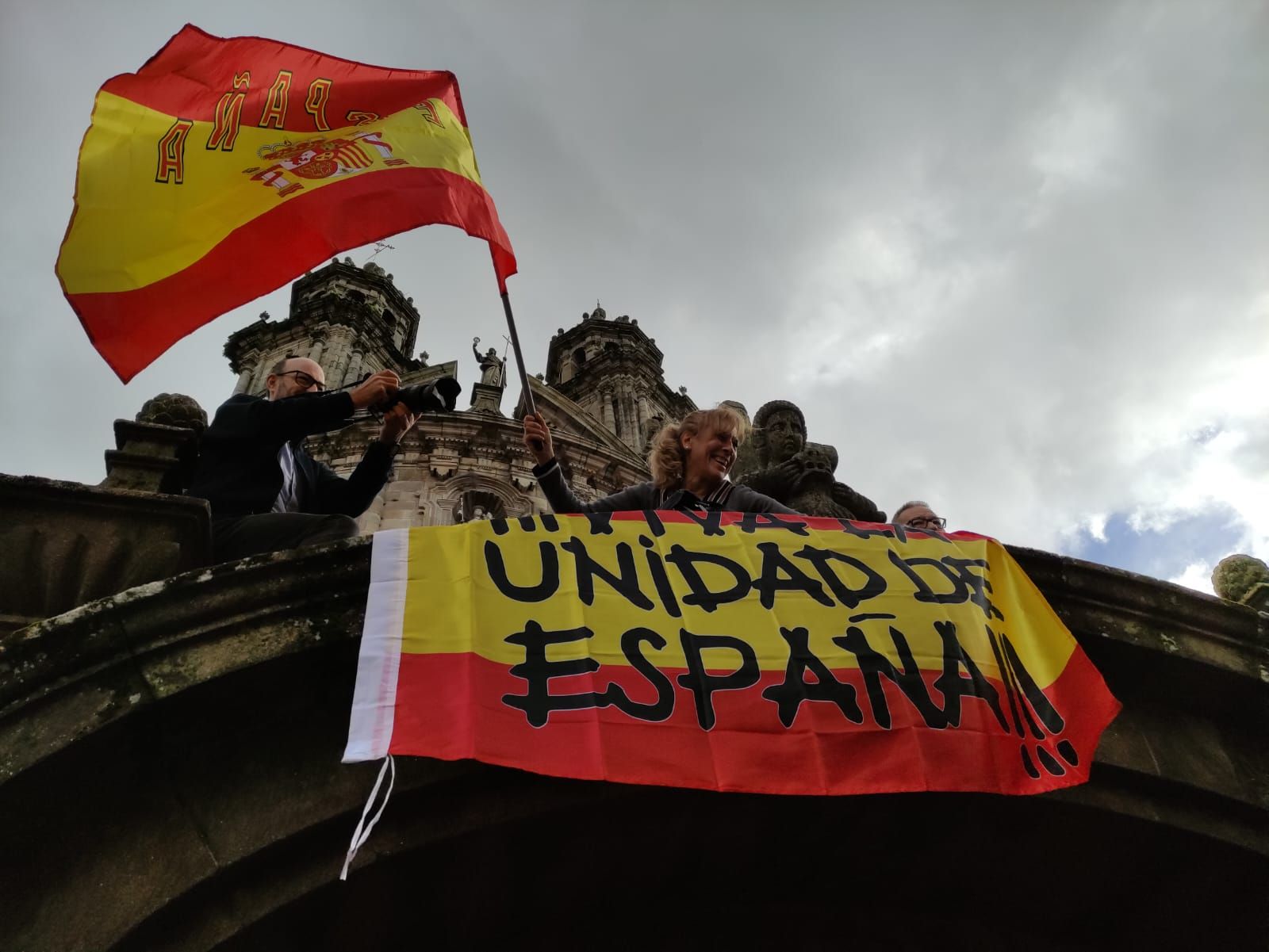Contrarios a la amnistía se unen en una manifestación en Pontevedra