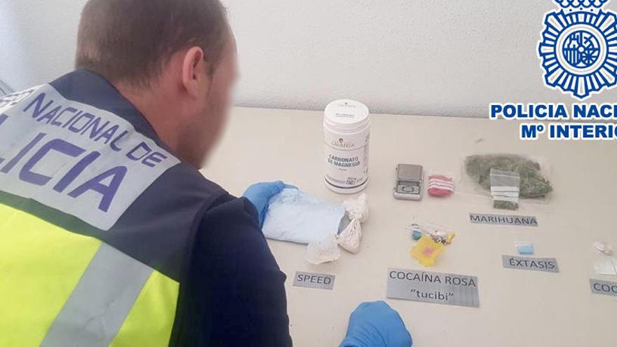 Dos jóvenes detenidos en un operativo para prevenir las drogas en Santa Faz