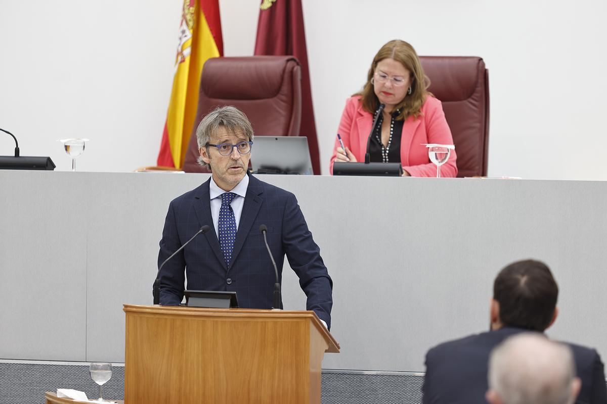 Luis Alberto Marín defiende los presupuestos para 2024, este martes en la Asamblea.