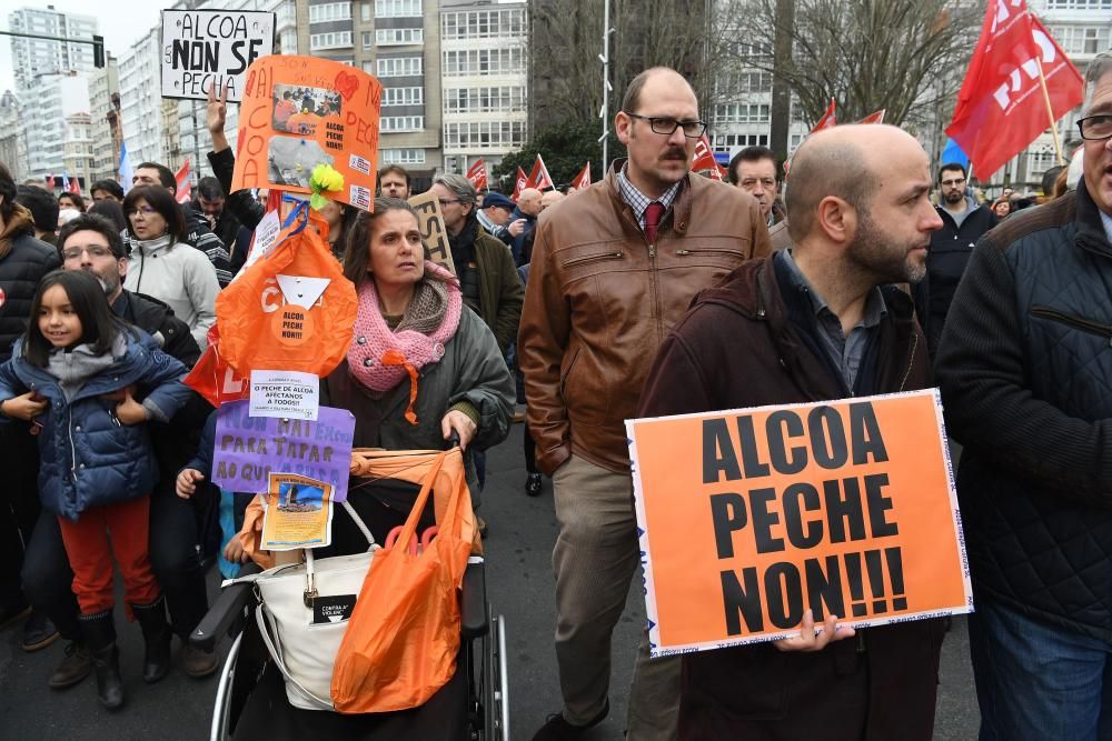 Manifestación en defensa del empleo en Alcoa